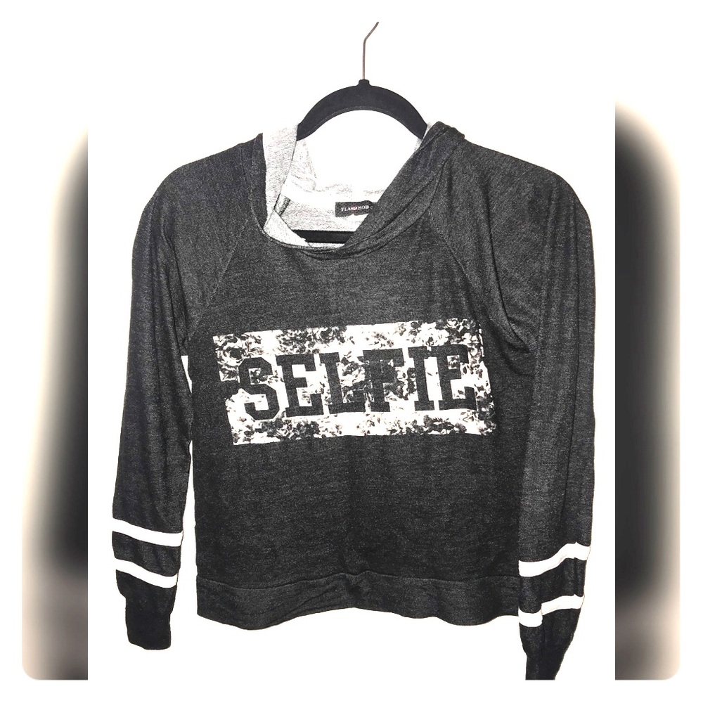 Selfie sweatshirt crop top with hoodie